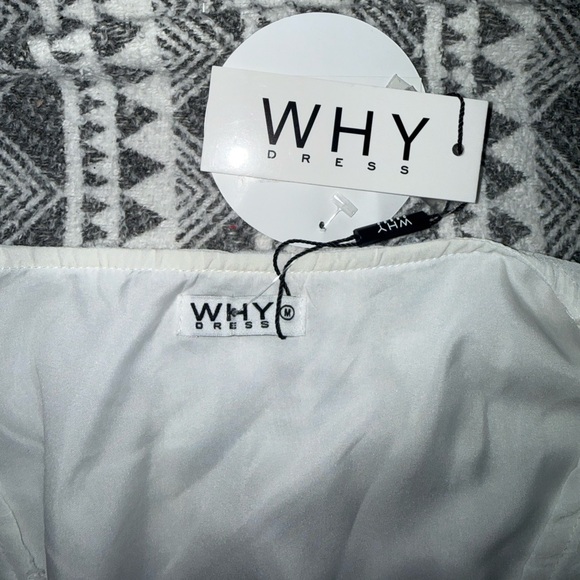 NWT White Lace Dress with Long Sleeves and Side Zipper - Picture 3 of 3